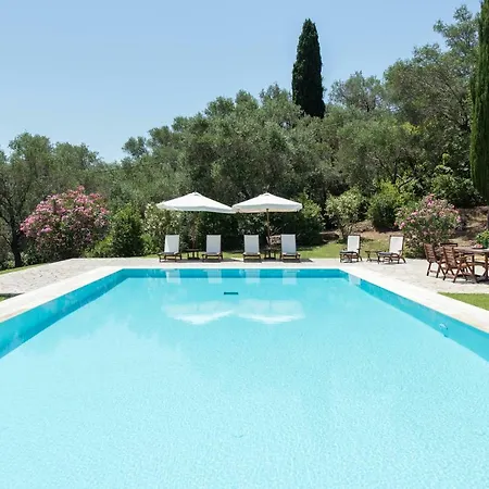 Aquila Villa